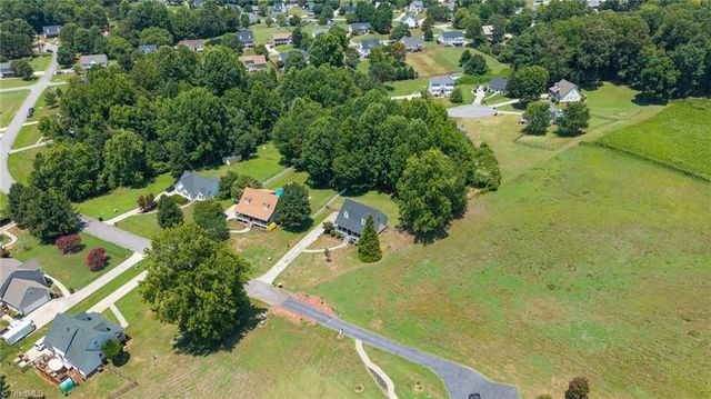 247 Twin Hill Road, Clemmons, NC 27012