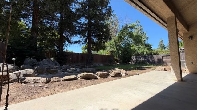 1145 E Woodhaven Lane, Fresno, CA 93720