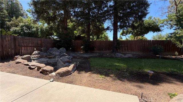 1145 E Woodhaven Lane, Fresno, CA 93720