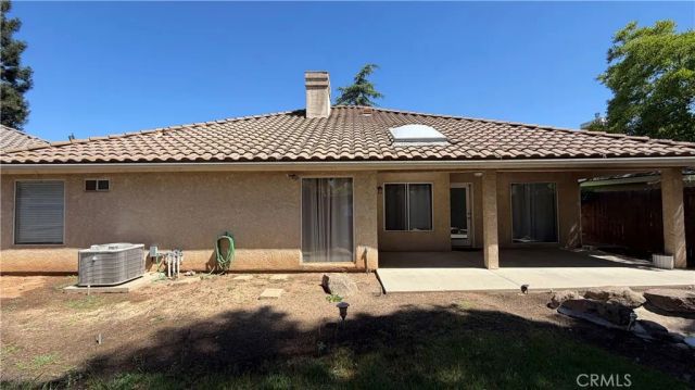 1145 E Woodhaven Lane, Fresno, CA 93720