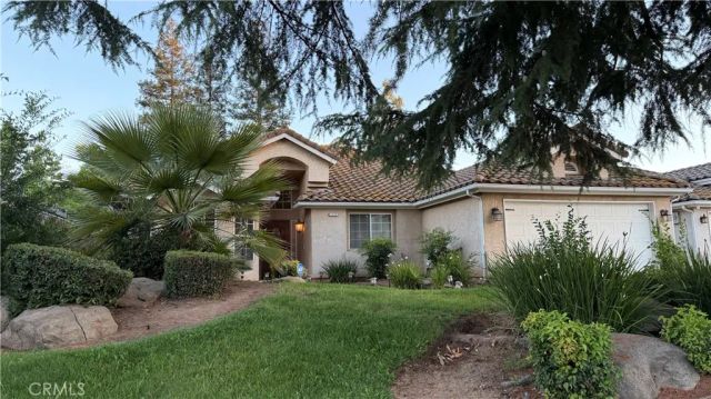 1145 E Woodhaven Lane, Fresno, CA 93720