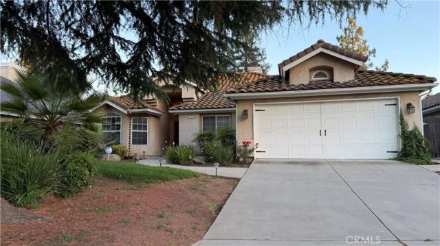 1145 E Woodhaven Lane, Fresno, CA 93720
