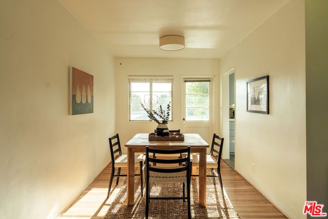 5589 Village, Los Angeles, CA 90016