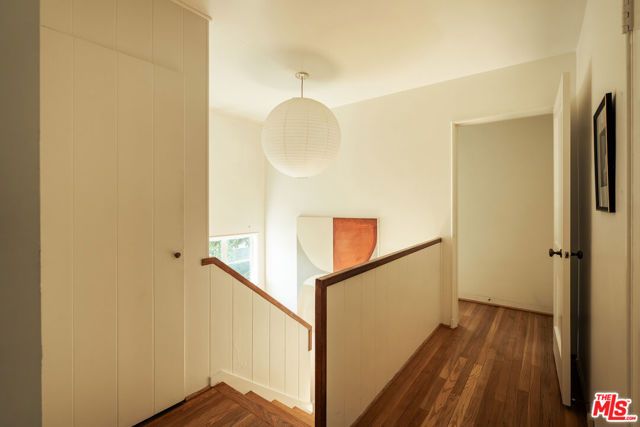 5589 Village, Los Angeles, CA 90016