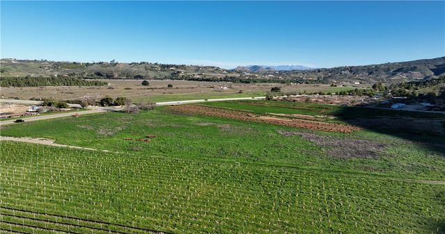 38100 Pauba Rd, Temecula, CA 92592