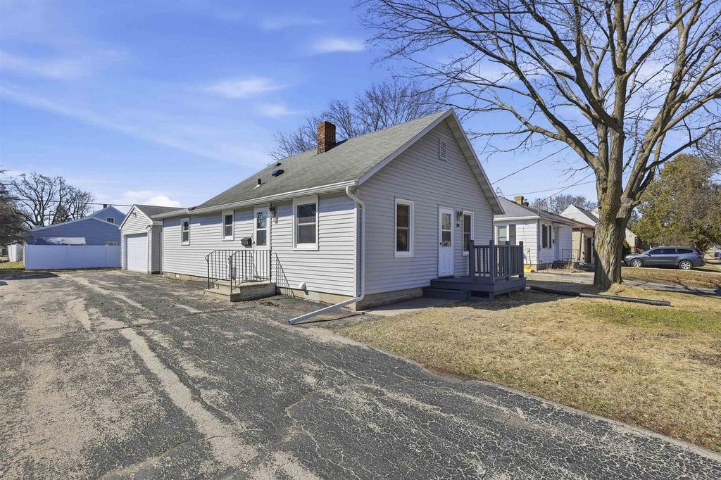 1001 W GRANT STREET, Appleton, WI 54914