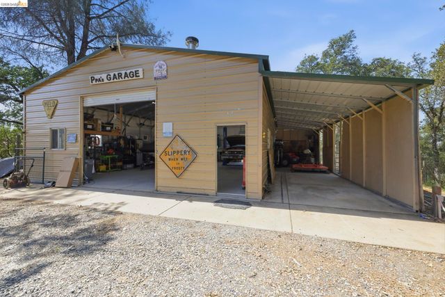 12808 Mammoth Mine Road, Jamestown, CA 95327