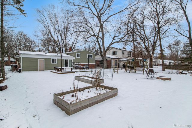 2869 Verle Avenue, Ann Arbor, MI 48108