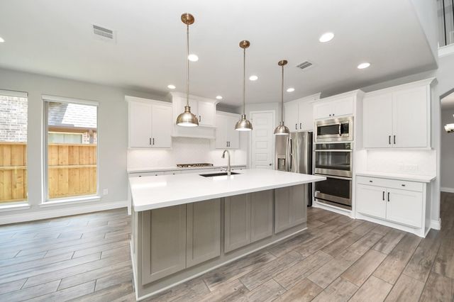 28045 Woodland Bend Way, Spring, TX 77386