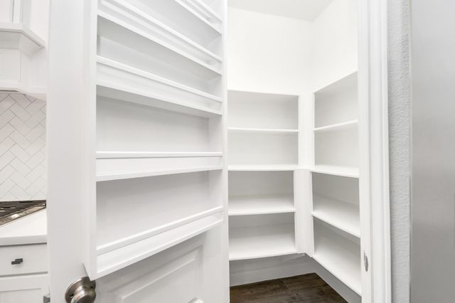 28045 Woodland Bend Way, Spring, TX 77386