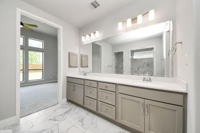28045 Woodland Bend Way, Spring, TX 77386