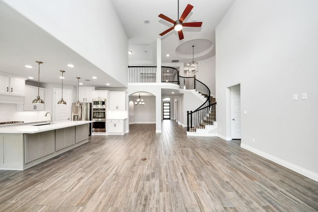 28045 Woodland Bend Way, Spring, TX 77386