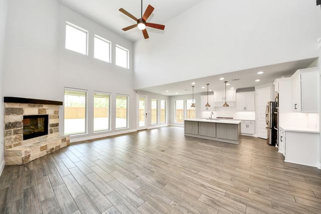 28045 Woodland Bend Way, Spring, TX 77386