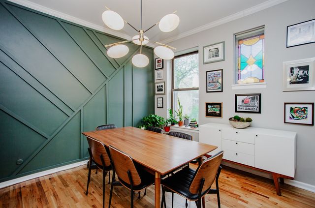 1050 W Byron Street 2W, Chicago, IL 60613