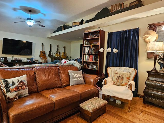 8233 Alamo Lane, Seneca, MO 64865