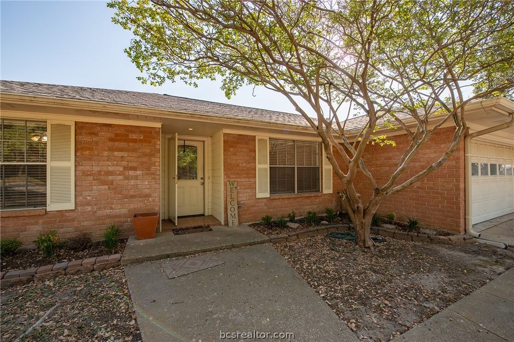 1819 Leona Drive, College Station, TX 77840 — exterior