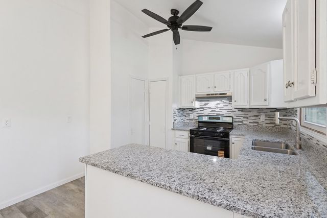 2724 Norway Pine Road, Rockford, IL 61109