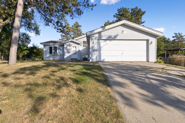 2724 Norway Pine Road, Rockford, IL 61109