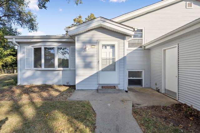 2724 Norway Pine Road, Rockford, IL 61109