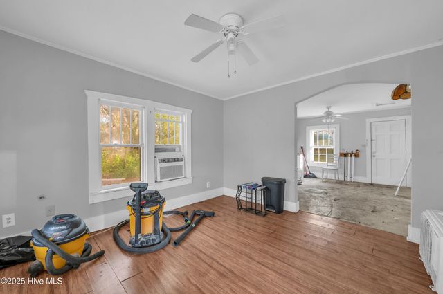 610 N Caswell Avenue, Southport, NC 28461