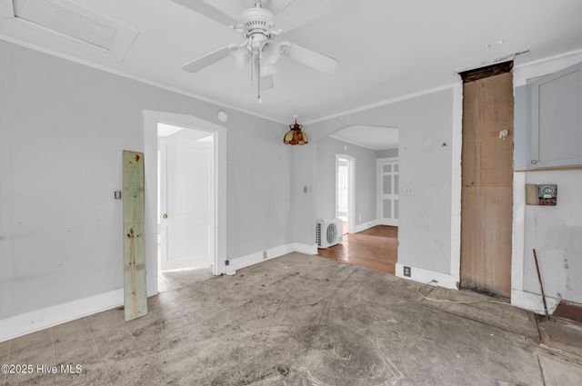 610 N Caswell Avenue, Southport, NC 28461