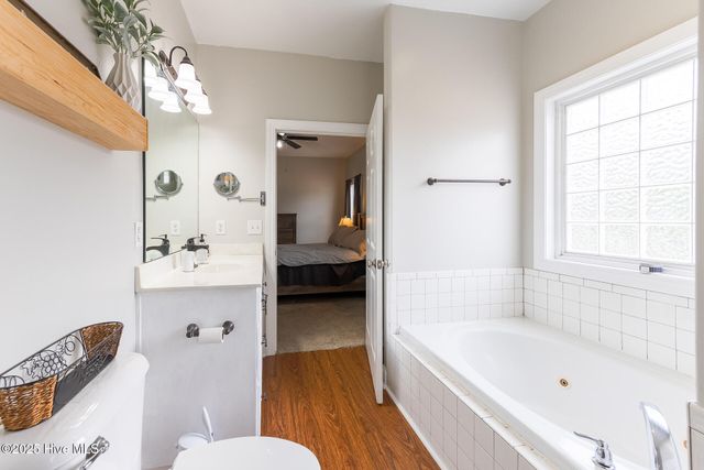 224 Pecan Grove Court, New Bern, NC 28562