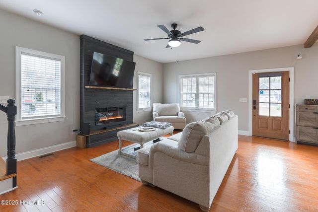 224 Pecan Grove Court, New Bern, NC 28562