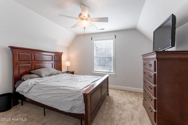 224 Pecan Grove Court, New Bern, NC 28562