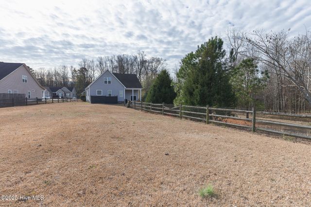 224 Pecan Grove Court, New Bern, NC 28562