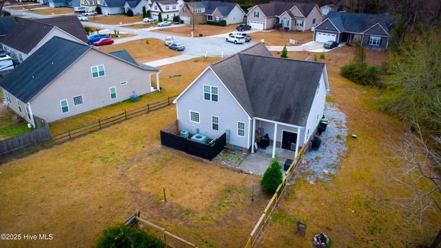 224 Pecan Grove Court, New Bern, NC 28562