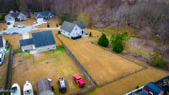 224 Pecan Grove Court, New Bern, NC 28562