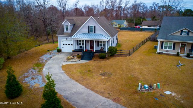 224 Pecan Grove Court, New Bern, NC 28562