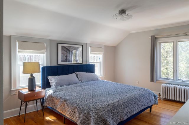 5 Rutgers Place, Hartsdale, NY 10530