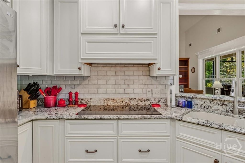 Image 14 of property listing at 230 Windsong Drive, Richmond Hill, GA 31324
