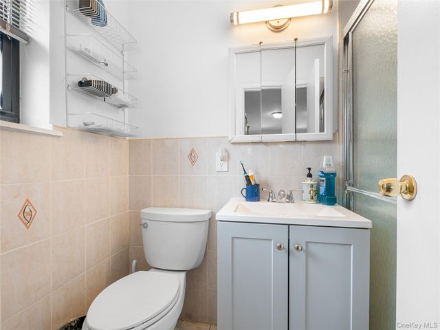 240-22 70th Avenue, Little Neck, NY 11362