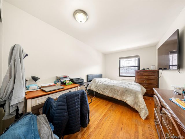 240-22 70th Avenue, Little Neck, NY 11362