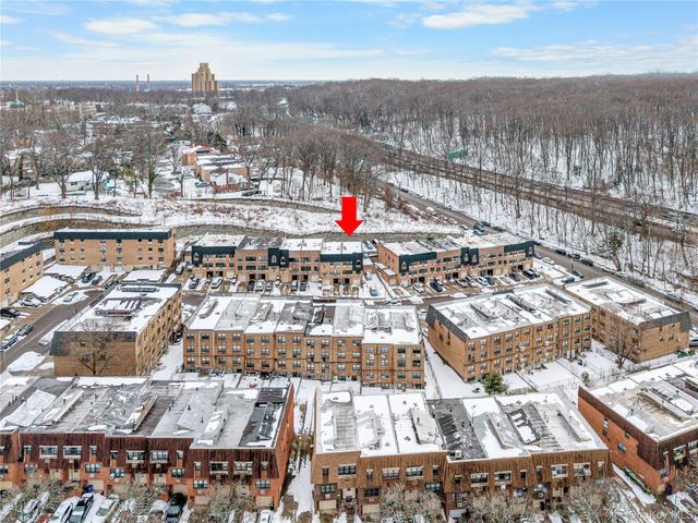 240-22 70th Avenue, Little Neck, NY 11362