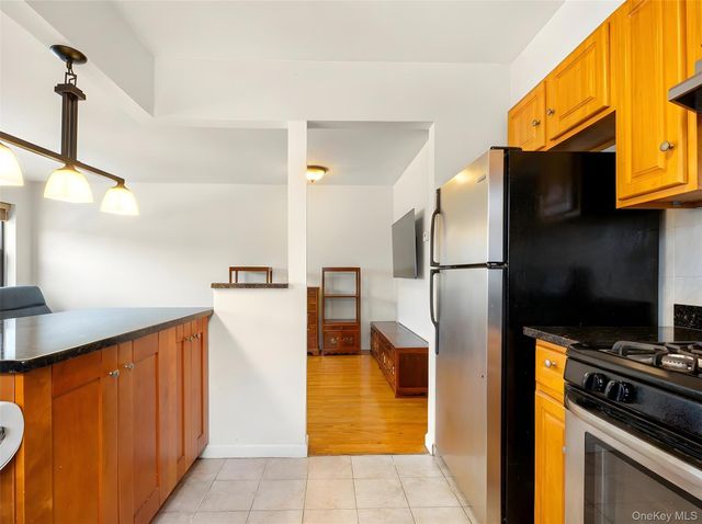 240-22 70th Avenue, Little Neck, NY 11362