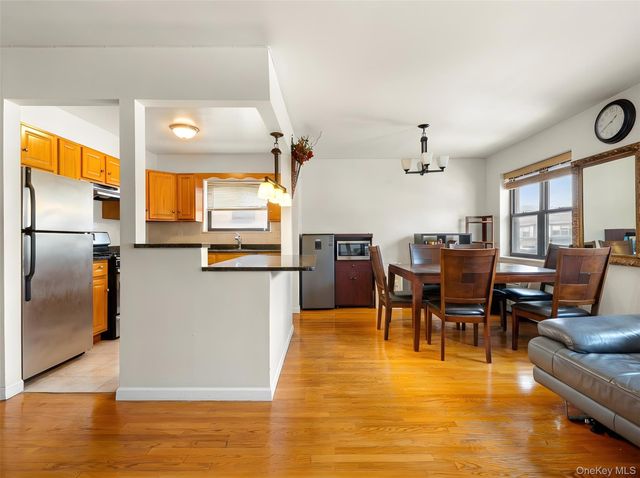 240-22 70th Avenue, Little Neck, NY 11362