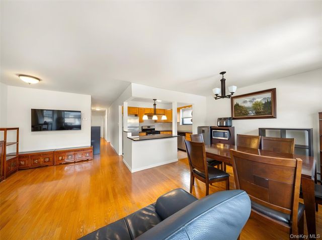 240-22 70th Avenue, Little Neck, NY 11362