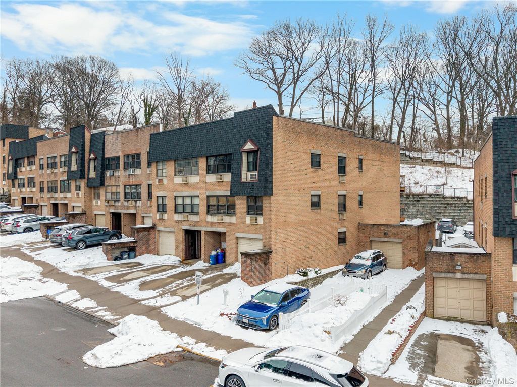 240-22 70th Avenue, Little Neck, NY 11362