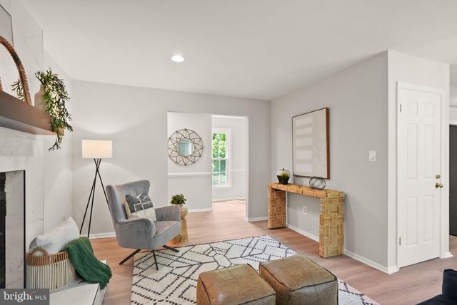 2592 JOHN MILTON DR, Herndon, VA 20171