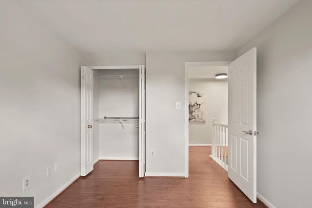 2592 JOHN MILTON DR, Herndon, VA 20171