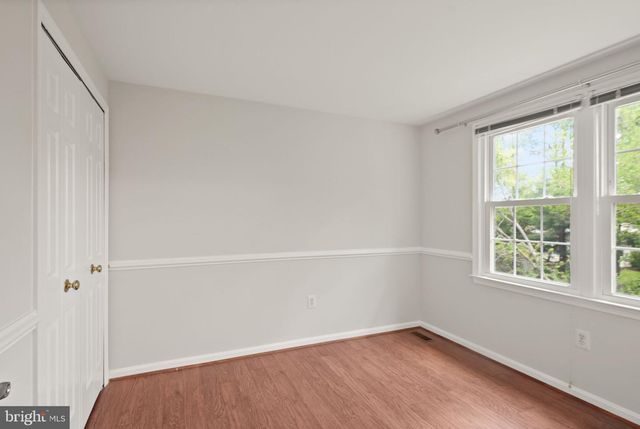 2592 JOHN MILTON DR, Herndon, VA 20171