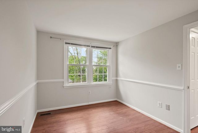 2592 JOHN MILTON DR, Herndon, VA 20171