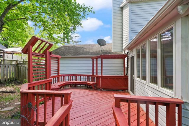 2592 JOHN MILTON DR, Herndon, VA 20171