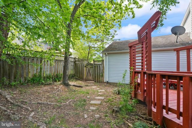 2592 JOHN MILTON DR, Herndon, VA 20171