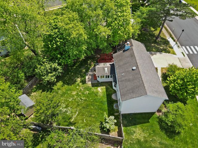 2592 JOHN MILTON DR, Herndon, VA 20171