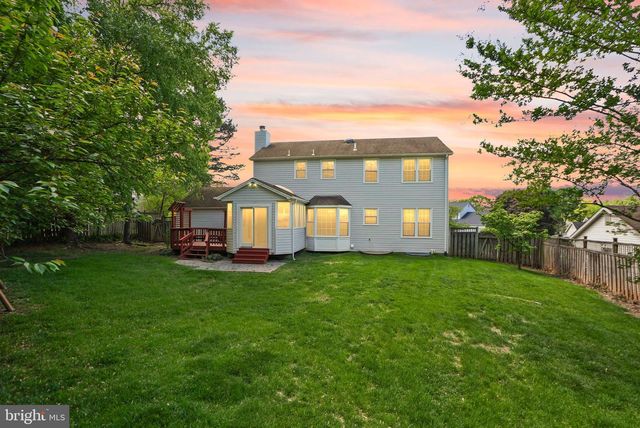 2592 JOHN MILTON DR, Herndon, VA 20171