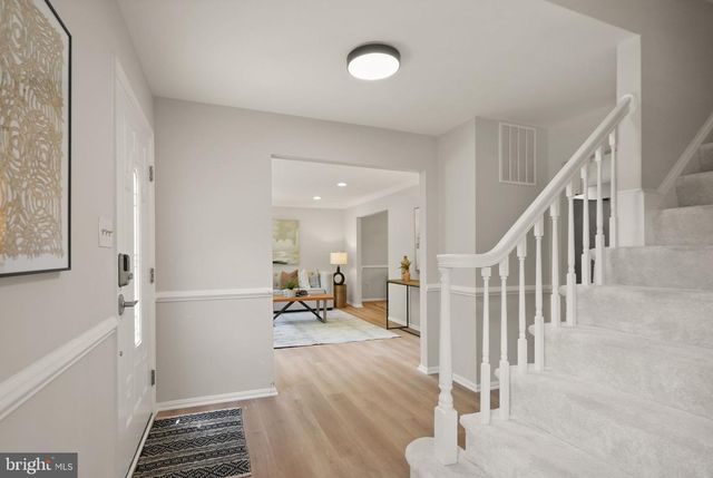 2592 JOHN MILTON DR, Herndon, VA 20171